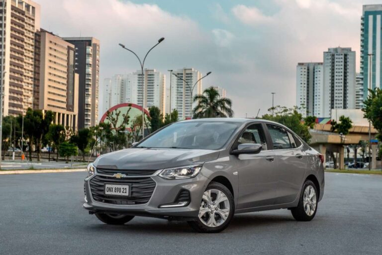 Chevrolet Onix Plus “sobra” entre os sedãs compactos