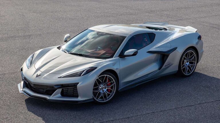 Chevrolet revela primeira imagem do novo Corvette Z06