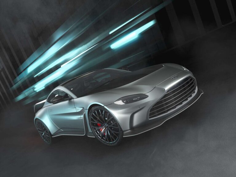 Aston Martin V12 Vantage ganha edição especial de despedida