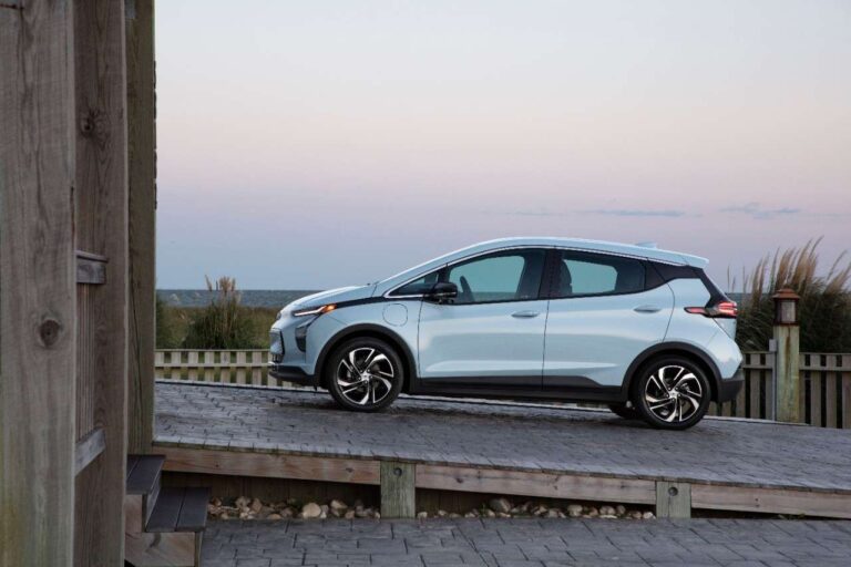 Novo Chevrolet Bolt, 100% elétrico, chega em setembro
