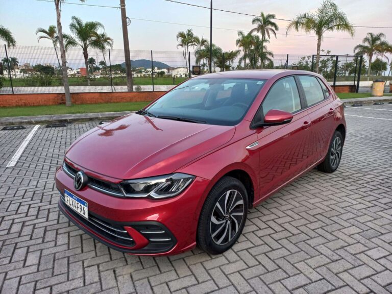 VW Polo volta a crescer em setembro; Chevrolet Onix desaba