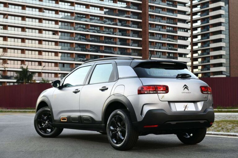 Marcas de carros francesas e japonesas têm fortes quedas