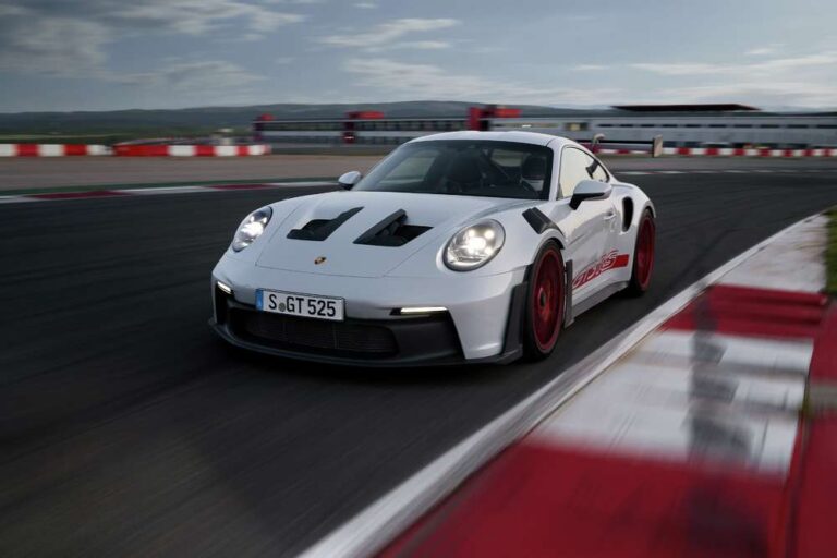 Brinquedo para poucos: Porsche apresenta novo 911 GT3 RS