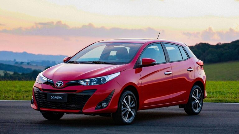 Toyota Yaris Hatch fica mais caro e ultrapassa R$ 100 mil