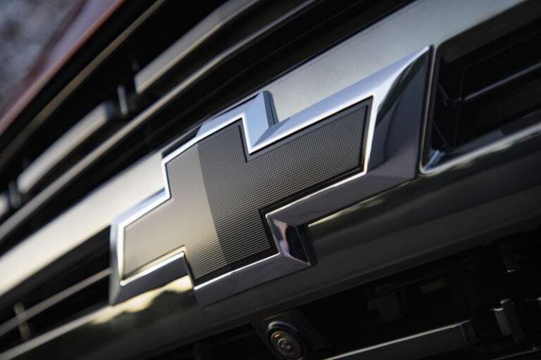 Chevrolet terá S10 Midnight em abril e mais versões RS e Z71
