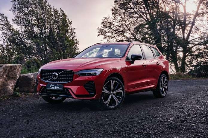 Híbrido plug-in: Volvo XC60 se distancia do Caoa Chery Tiggo 8