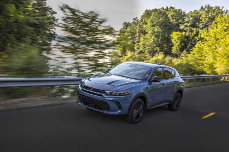 Tem espaço para Dodge Hornet ou Alfa Tonale no Brasil?