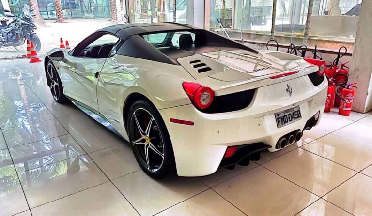 Ferrari com dez anos de uso vai a leilão por R$ 2,7 milhões