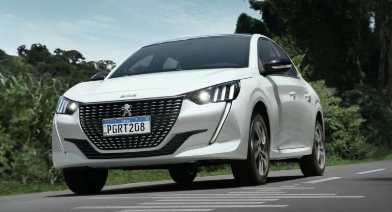 Peugeot 208 chega à linha 2024; veja novos preços do francês
