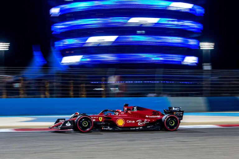 Leclerc vence em corrida empolgante na estreia da F1 em 2022