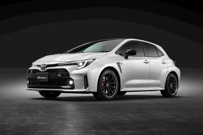 Toyota GR Corolla é esportivo de verdade, com mais de 300 cv