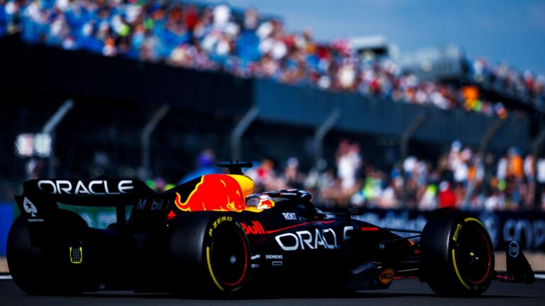 Red Bull agora corre para superar recorde da McLaren na F1