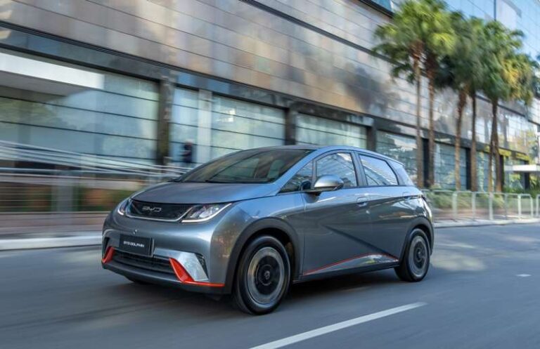 Solte a voz! BYD vai oferecer karaokê a bordo de seus carros