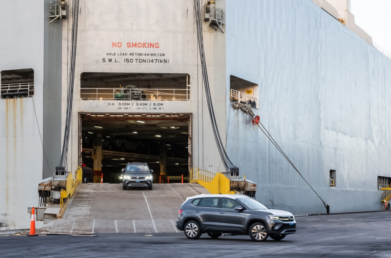 Volkswagen Taos agora chega ao Nordeste pelo Porto de Suape