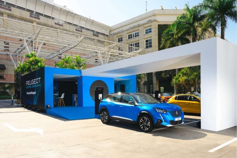 Peugeot promove test drive de carros elétricos em São Paulo