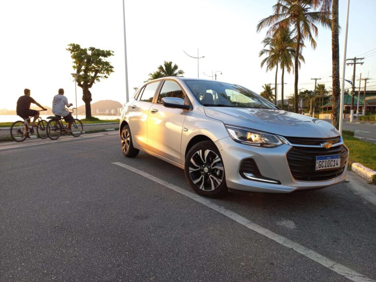 Chevrolet Onix foi o carro de passeio mais vendido em agosto