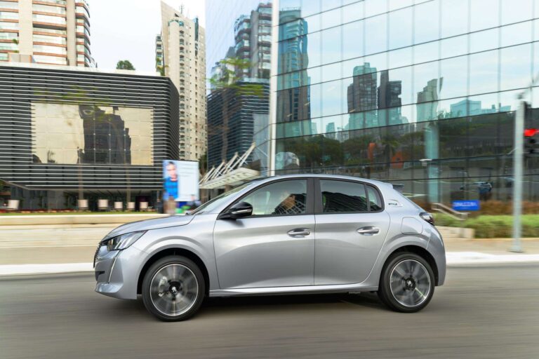 Peugeot 208 Turbo pode acabar com preconceito contra a marca