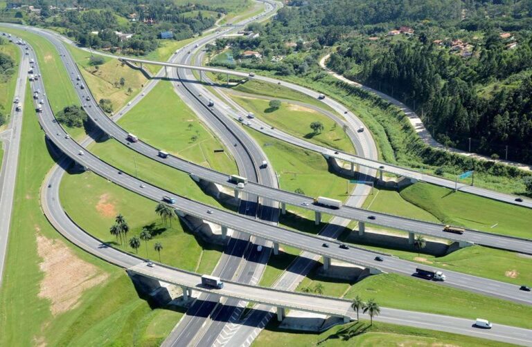 Rodovias e governo de SP reforçam Operação Chuvas de Verão