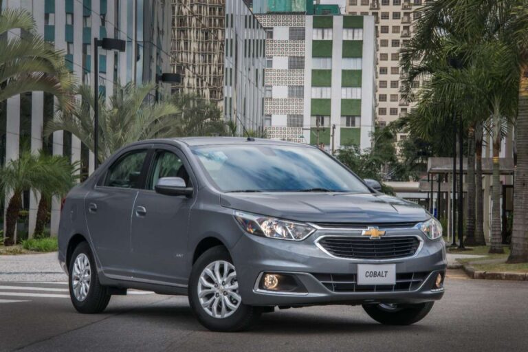 Cobalt, Ka Sedan e Voyage serão proibidos no Uber Comfort