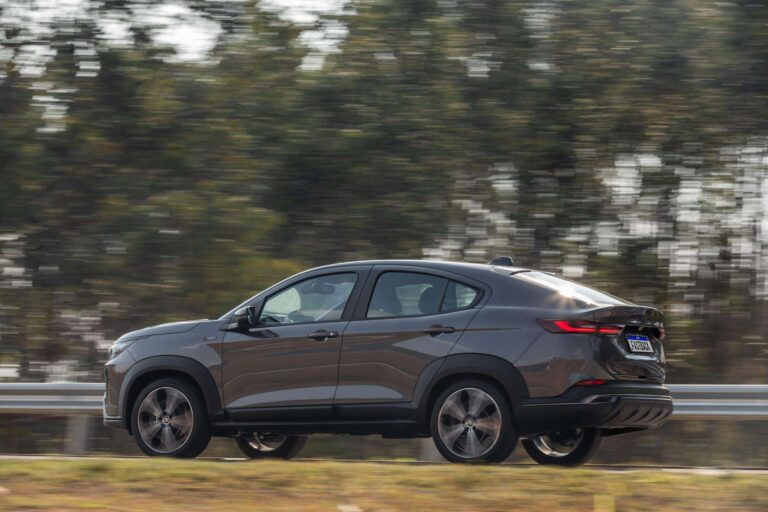 Fiat Fastback e Honda HR-V assustam rivais do segmento SUV