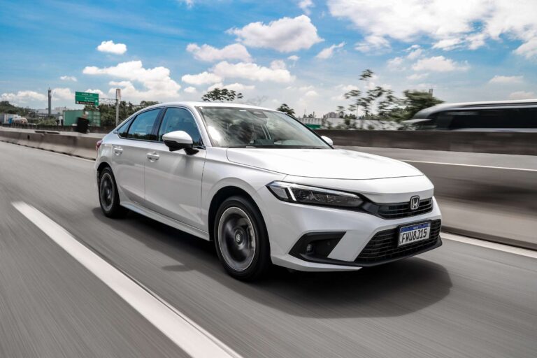 Honda Civic Híbrido à venda por R$ 244.900; dirigimos e… uau!