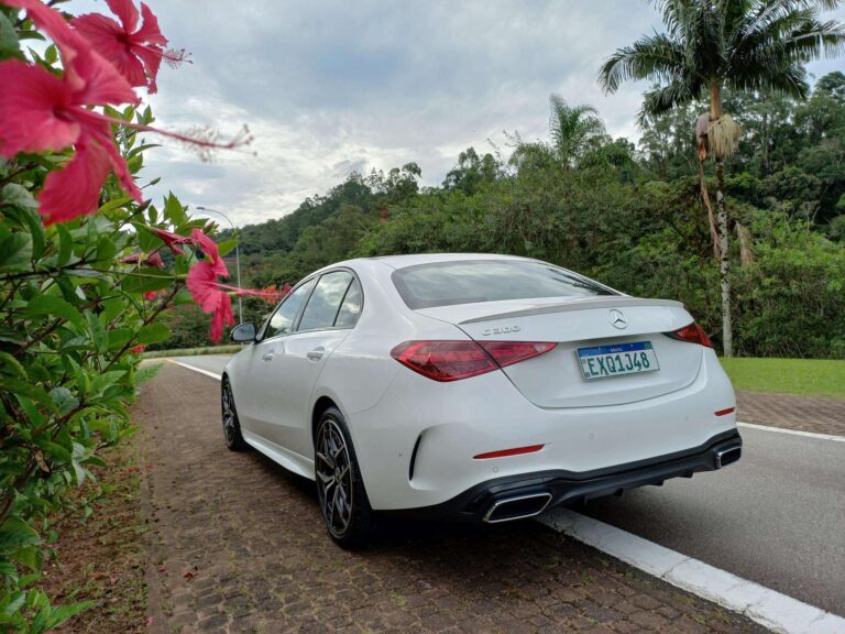 Avaliação: Mercedes C 300 é um Classe S em miniatura