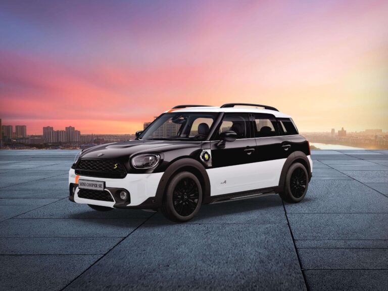 Mini Cooper Countryman ganha edição com as cores do Botafogo