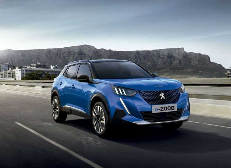 Peugeot e-2008 tem desconto de R$ 20 mil com seminovo na troca