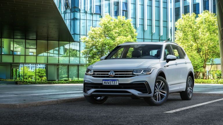 Novo Tiguan é velho e custa mais do que assinatura do ID.4 elétrico