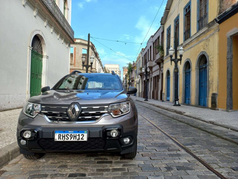 Avaliação: Renault Duster Turbo, o anti-Renegade?