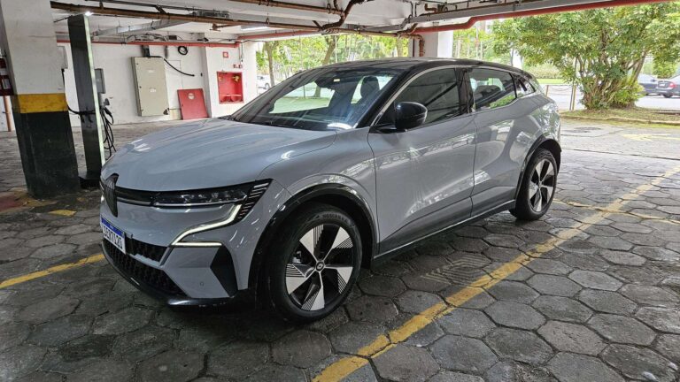 Avaliação: Renault Megane E-Tech em 5 pontos positivos e 3 negativos