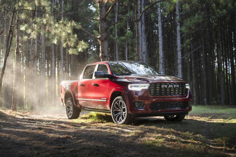 Ram 1500 V6 ganha solução genial e agora tem tração elétrica por 1.100 km