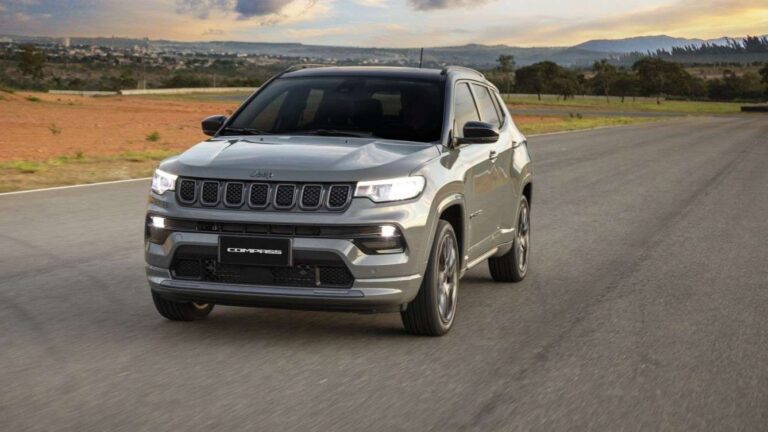 Renegade, Compass e Commander têm bônus de até R$ 15 mil por usado