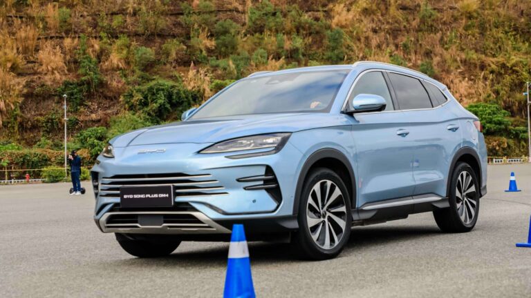 Novo BYD Song Plus chega em 2024 e roda 110 km em modo elétrico