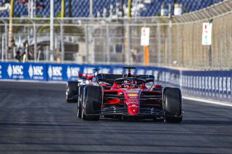 Na F1, Leclerc faz melhor tempo no fim e lidera TL1 da Arábia