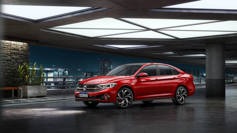 VW Jetta GLI chega ao Brasil mais potente e com novo visual