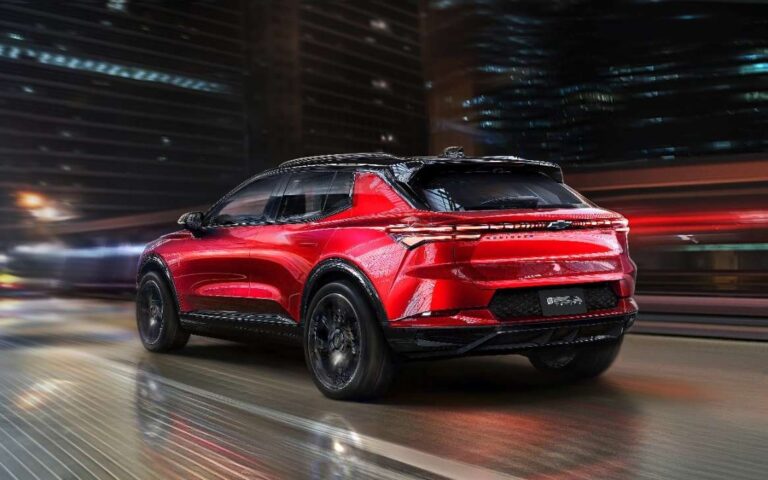 CEO da GM diz que Chevrolet mantém estratégia de ser elétrica