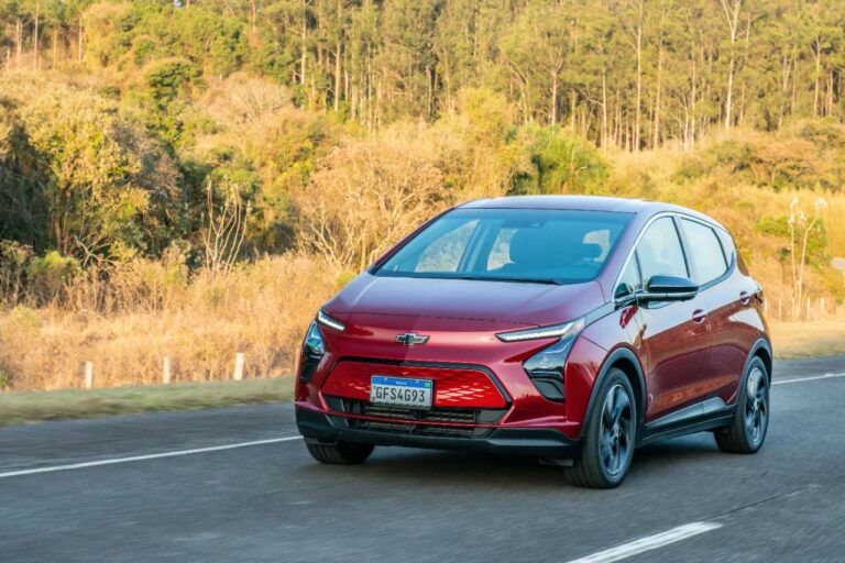 Chevrolet Bolt, enfim, tem preço confirmado: R$ 329 mil