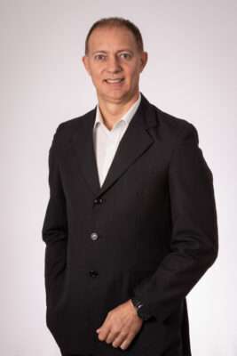Brasileiro assume presidência da Toyota no país pela 1ª vez