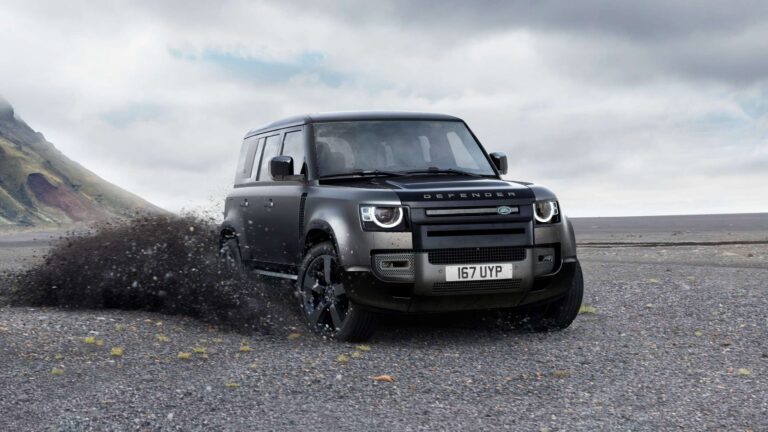 Land Rover Defender 2023 ganha novo motor diesel de 300 cv