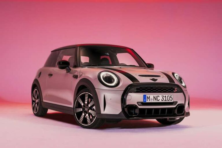Mini Cooper S tem desconto de R$ 47 mil em fevereiro