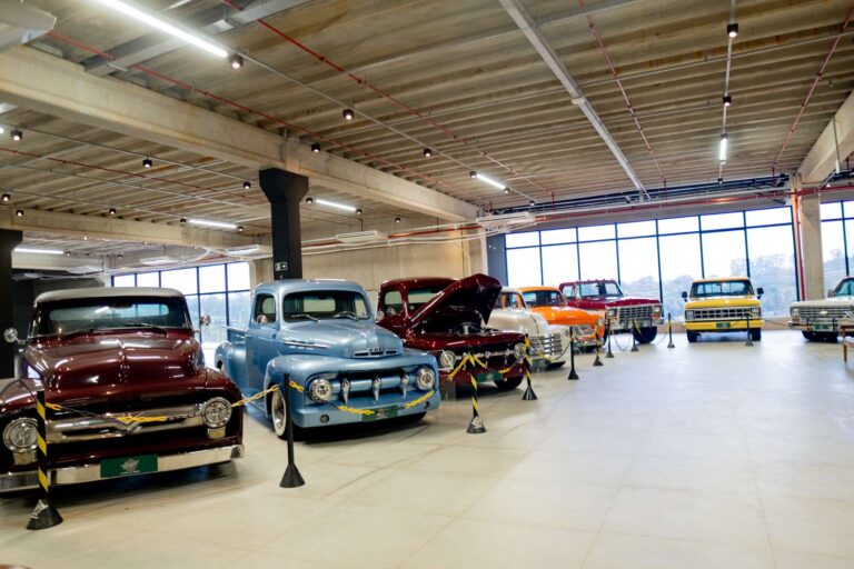 Picapes históricas abrem espaço temático no Dream Car Museum