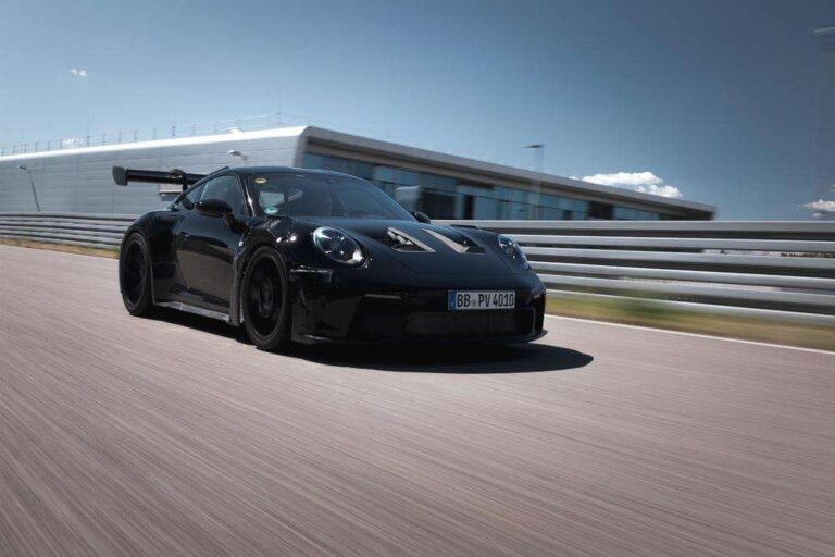 Porsche 911 GT3 RS fará estreia mundial dia 17 de agosto