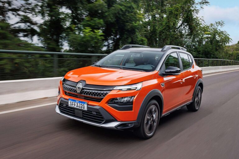 Renault Kardian vende apenas metade do BYD Dolphin Mini em abril