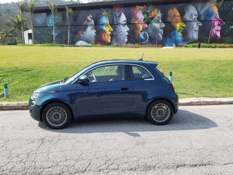 Fiat 500E é o subcompacto elétrico com maior autonomia no PBEV