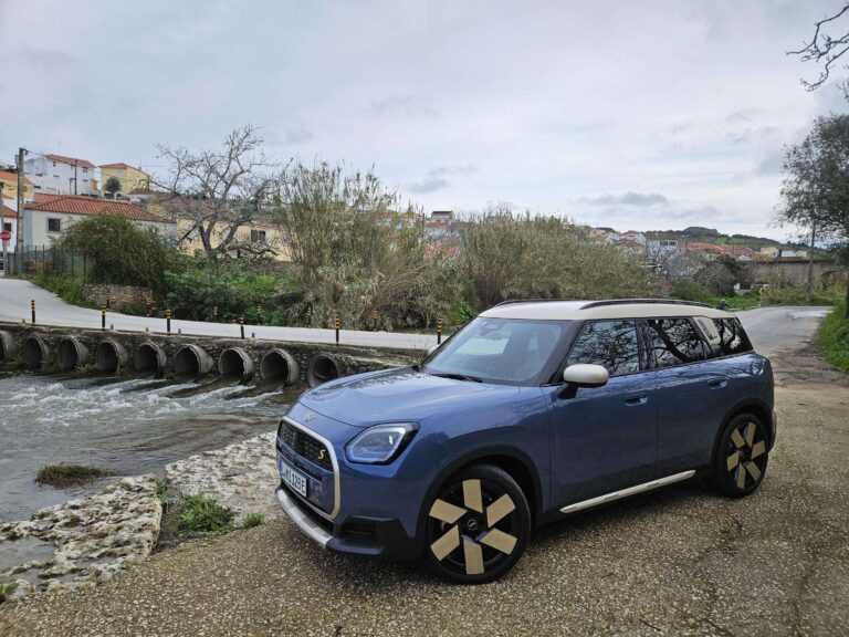 Já dirigimos o Mini Countryman Electric, que agrada em (quase) tudo