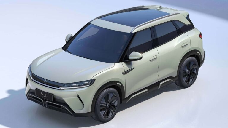 BYD Yuan Up é o mais barato da marca e deve chegar ao Brasil