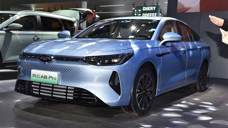 Carro híbrido da Chery tenta alcance de 2.000 km com um tanque