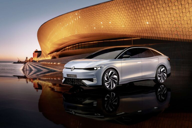 VW revela sedã elétrico que roda até 620 km com uma carga