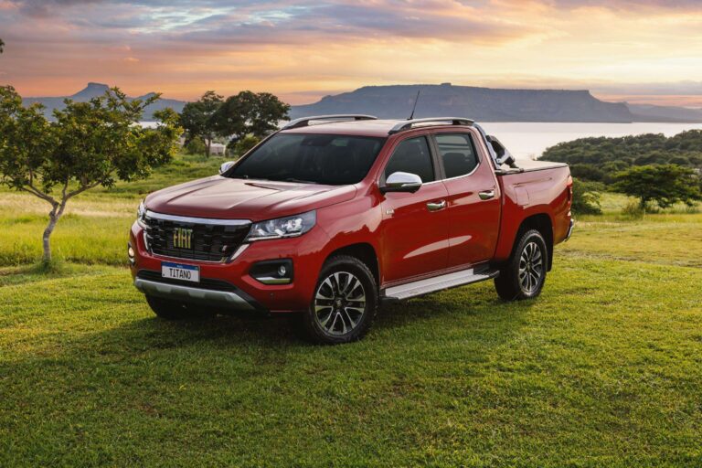 Fiat Titano estreia com preço R$ 32 mil abaixo do Toyota Hilux